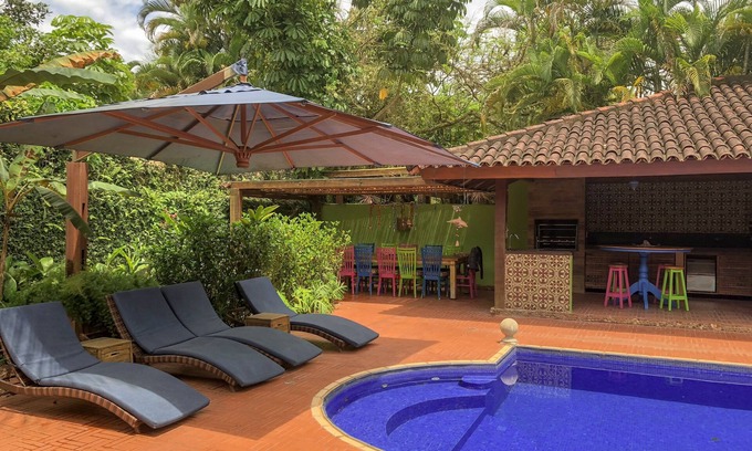 Camburi House | House 50 m from the beach in a different condominium, total privacy Camburizinho