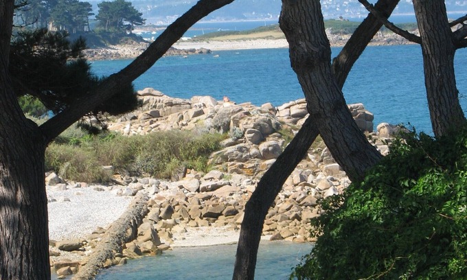 Trevou-Treguignec Cottage | House 750 yards away from the beaches of the Granit Rose Coast, large living