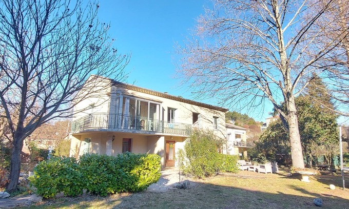 Besseges House | House and cottage: "Rêve sous le Ciel" in a quiet location 2 minutes from the river