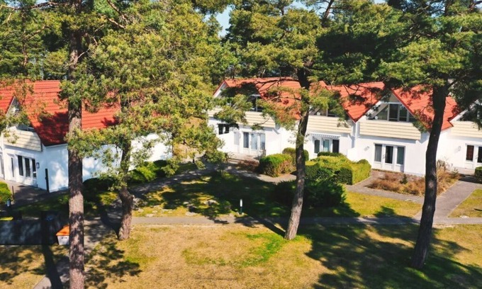 Ostseebad Prerow House | “House behind the dunes”