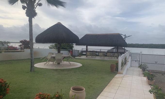 Aruanda House | HOUSE Beira do Rio Condominium Vaza Barris