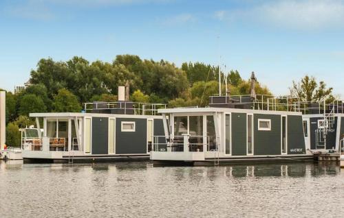 Heugum Boat Rental | House Boat Ibiza