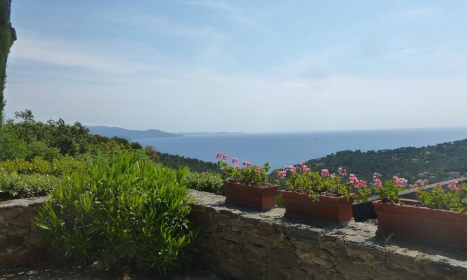 Cap Benat House | House for rent in Gaou Bénat - Bormes les Mimosas