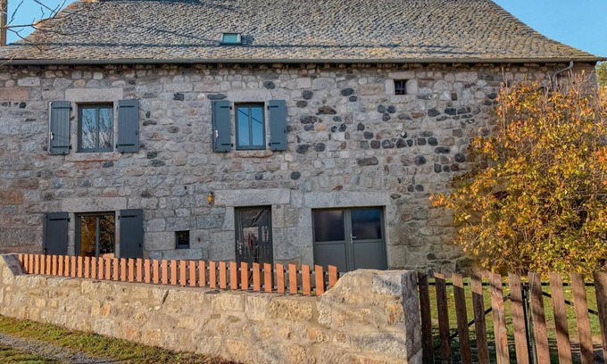Nasbinals House | House