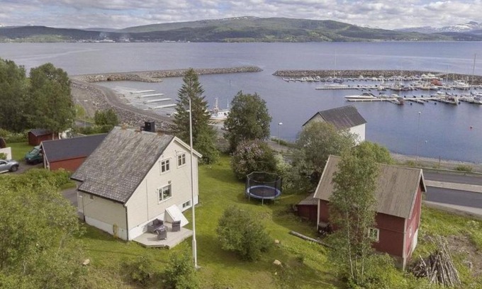 Finnsnes Villa | House in central Finnsnes