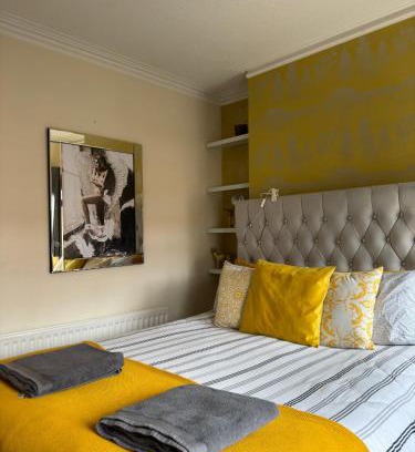 Queens Quarter House | House in Lisburn road