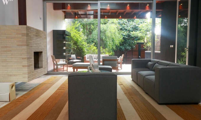 Miraflores House | House in Miraflores by Wynwood House