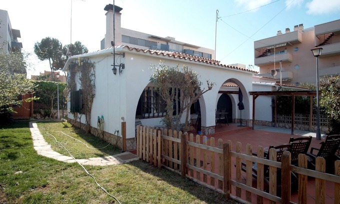 Cap de Salou Ski Chalet | House in Salou 5 minutes from the beach, and 10 from the Golf for up to 8 people