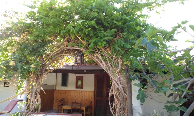 Vulcano Porto House | House in volcano cottage village