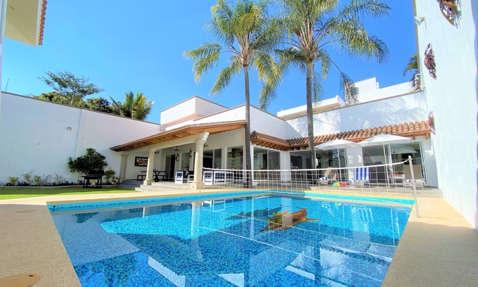 Cuernavaca House | House "Life is Beautiful"