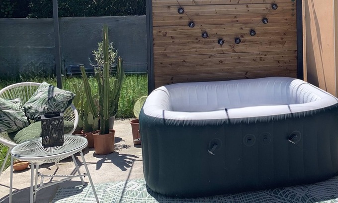 Lavalette House | House located in the countryside, air-conditioned.
