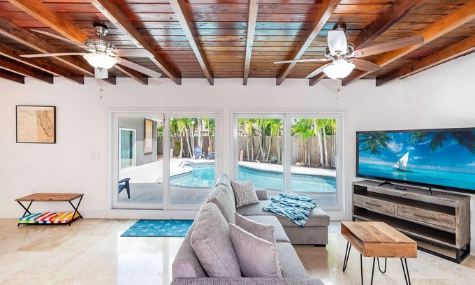 Miami Springs House | House - Miami pool house, near Miami Int Airport and attractions.