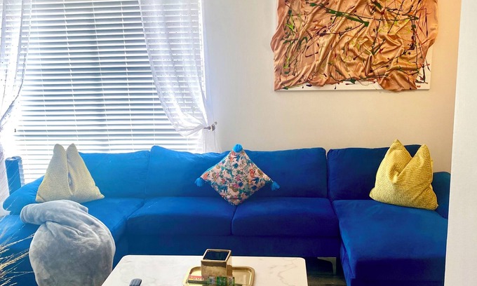 Glen Iris Apartment | “House of Peace” here bring positivity with you and leave with Peace