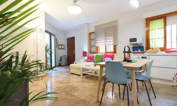 Cerro de la Golondrina-Salesianos Apartment | house of the walled courtyards in historical center