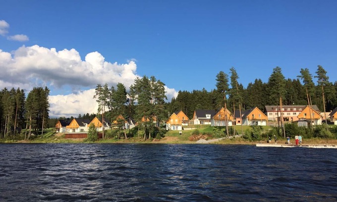 Lojzova Paseka House | HOUSE ON THE LAKE WITH DIRECT ACCESS TO THE LAKE