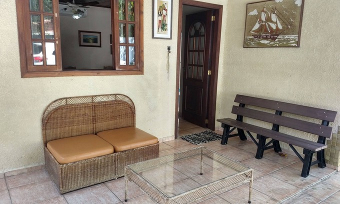 Saco da Capela House | House Saco da Capela 3 bedrooms2 bathrooms(1 en suite)3 air conditioning, Wi-Fi-available