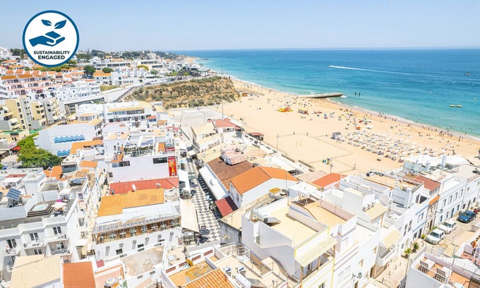 Albufeira Old Town Ski Chalet | House w/Terrace & View – Central Albufeira