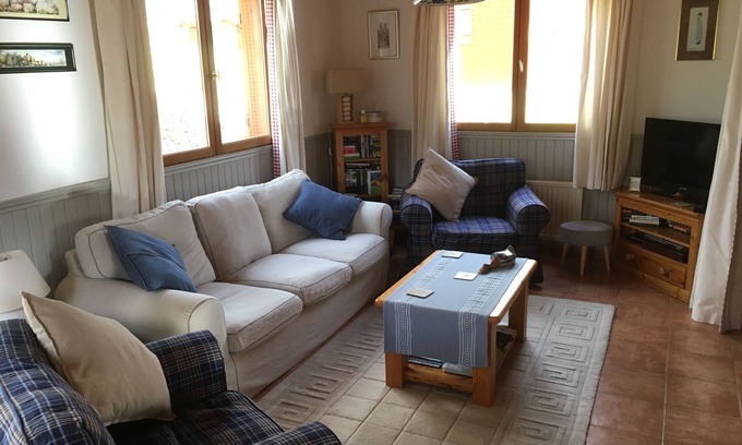 Lachapelle-Auzac House | House with air conditioning on an 18 hole golf course