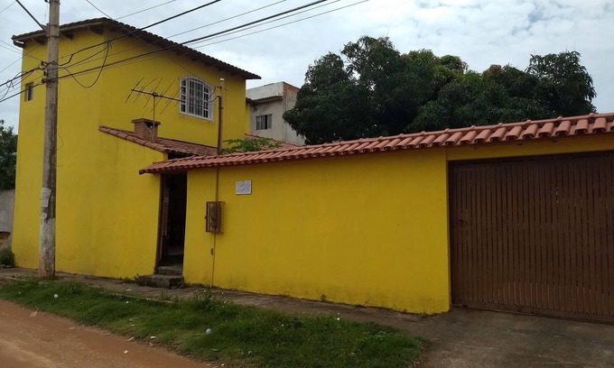 Recanto da Sereia House | House with Colonial veranda - lawn space