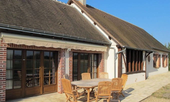 Fontaines-en-Sologne House | House with private pool on a property with fishing ponds and tennis court