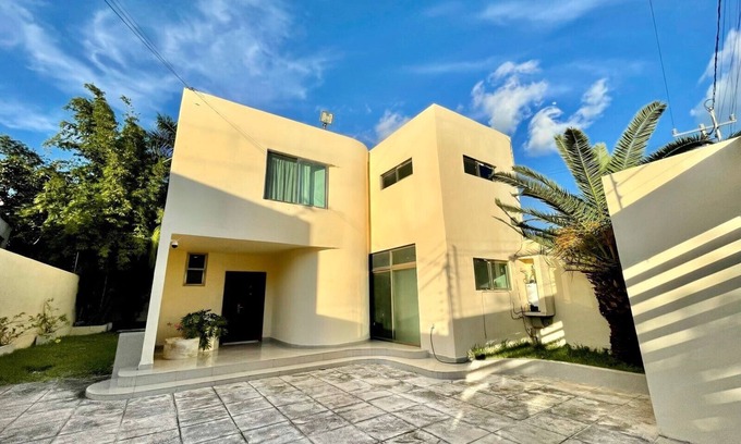 Cancun House | HOUSE WITH LARGE SPACES