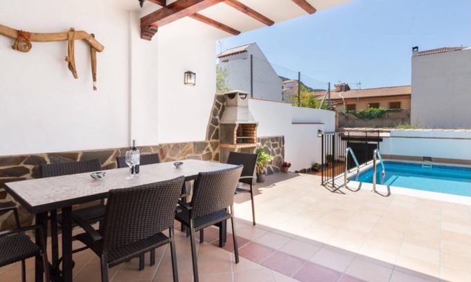 Niguelas Cottage | house with pool, barbecue
