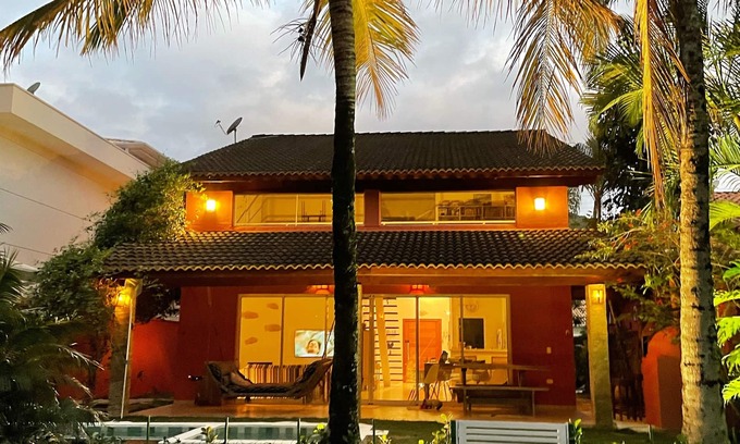 Guaeca House | House with pool in a gated community on the best beach on the Guaecá coast