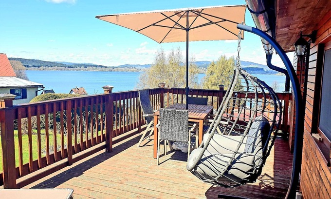 Cerna V Posumavi House | House with private berth on the beach and many extras