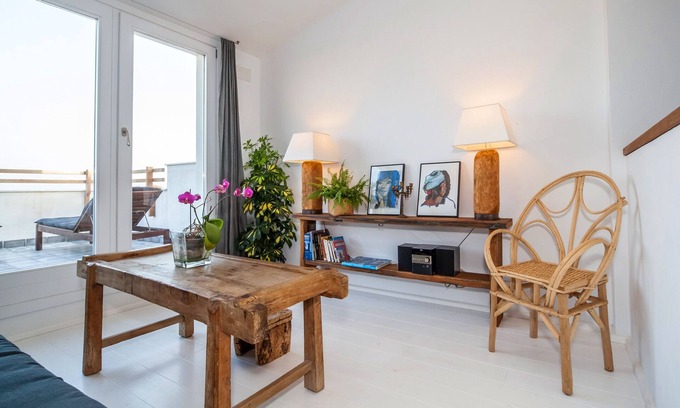 Tarifa House | HOUSE WITH VIEWS IN THE HISTORICAL HELMET.