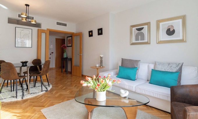 Prosperidad Apartment | Housing with swimming pool and parking in the same building.