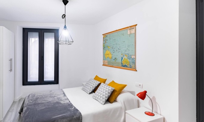 Old Town Apartment | Housingleón Main Square Suites