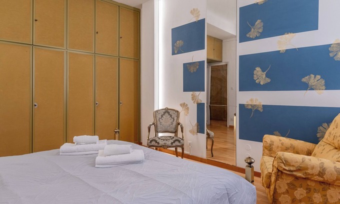 Historic Center Apartment | HouSmart Cartoleria 8