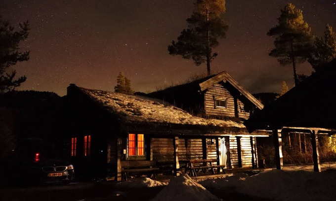 Kviteseid Ski Chalet | Hout Chalet aan het Meer Vlakbij ski Gebied Vrådal op 12 km