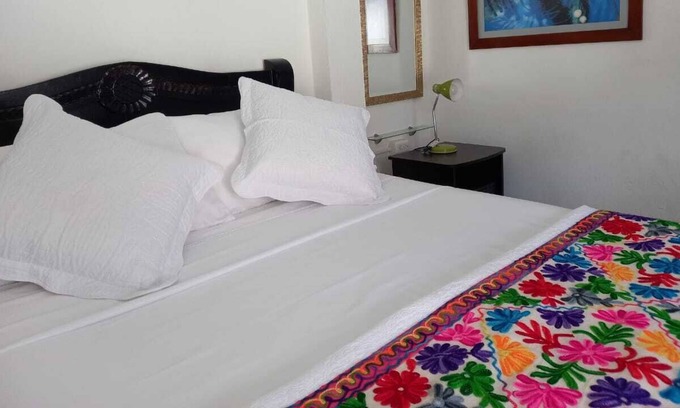 Cartagena Walled City Cabin | Hpt-sc1 Hotel Room In Getsemani With Pool, Breakfast And Wifi