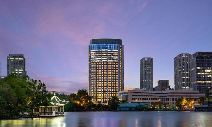 Putuo Hotel | HUALUXE Shanghai Changfeng Park - Park Lake View