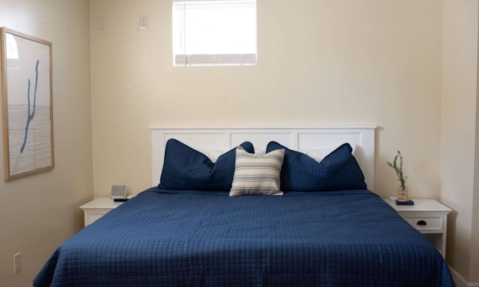 Cameron Condo | Hubbs Cellar at JS Hubbs Guest House