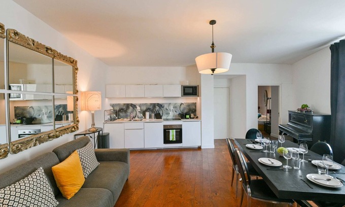 Montmartre Apartment | Huge and bright 4BD for 10 guests Sacre-Coeur
