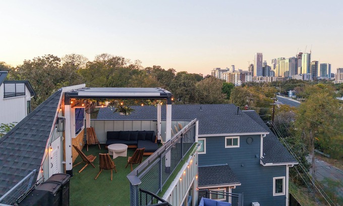 Riverside House | Huge Group Compound in the Heart of ATX
