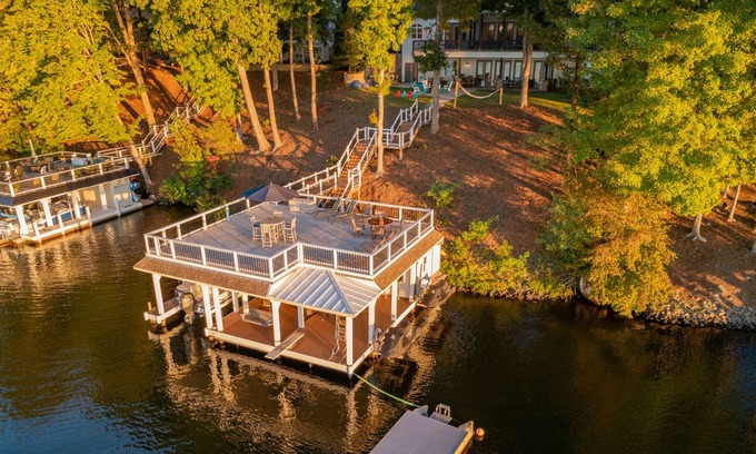 Macon House | Huge House /Huge Water! Big Sunroom, movie rm, 2level boathouse, outdoor kitch