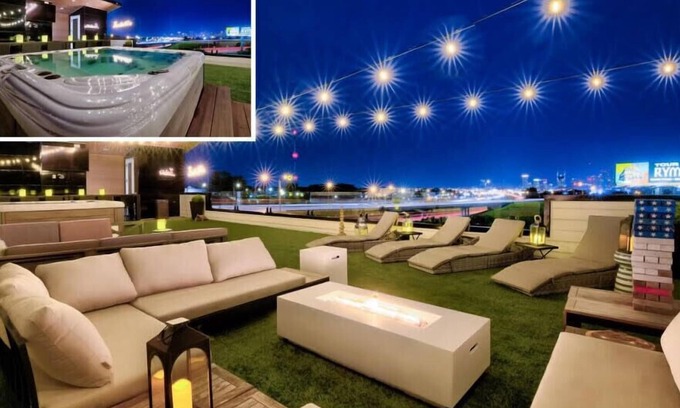 Katie Hill Neighborhood House | Huge Ultimate Lux! 16 Beds-Hot Tub & Elevator!