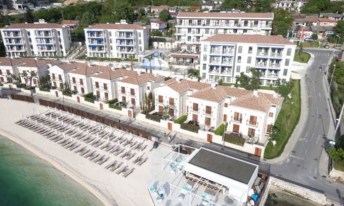 Dobrota Apartment | Huma Suite with Seaview