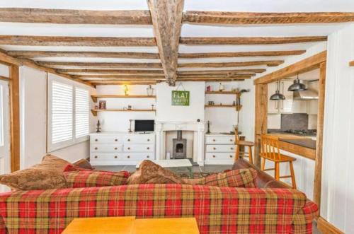 Huntingdon Apartment | Huntingdon's Haunted Cottage - Stay if you Dare!