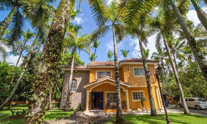 Bonao Villa | HutTub| DailyCleaning| Gacebo| BBQ| River