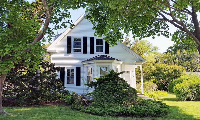 Hyannis Port House | Hyannis Port by the Sea!