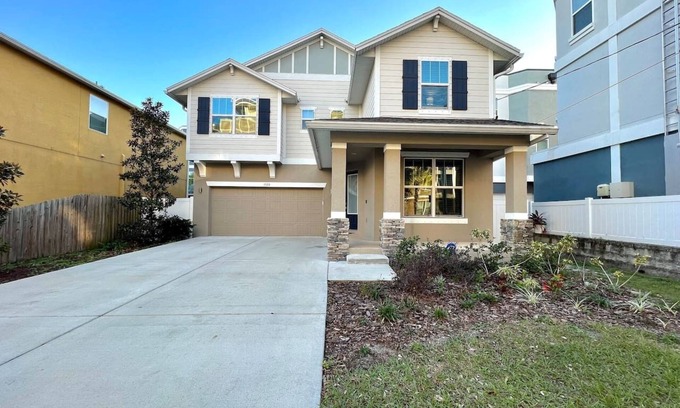 North Hyde Park House | Hyde Park Hideaway Spacious 5 Bedroom 3 Bath