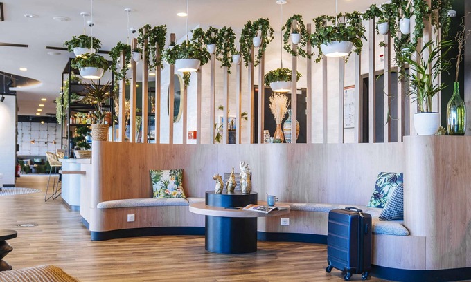 Quartier Saint-Clement - Jardin des Plantes Hotel | ibis budget Rouen Centre Rive Gauche