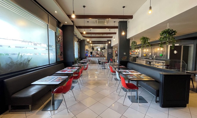 Las Rejas Hotel | ibis Santiago Estación Central