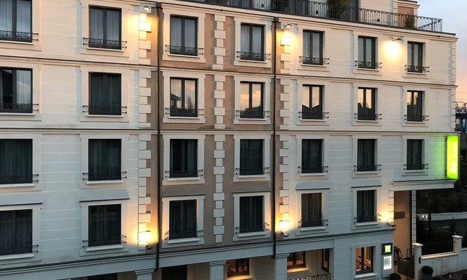 Clamart Hotel | ibis Styles Clamart Gare Grand Paris