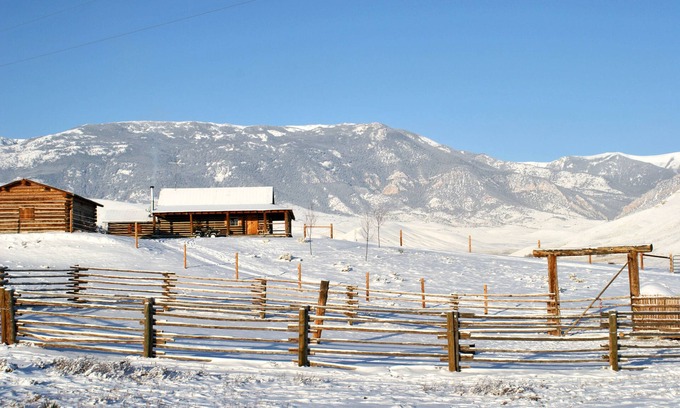 Clark Cabin | Iconic Log Cabin At The Yellowstone River Ranch