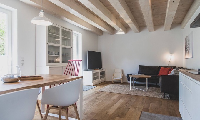 Upleward Apartment | "Ideal family vacation: Comfortable vacation apartment with garden near the sea"